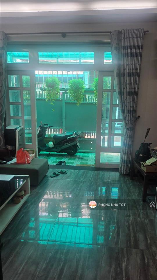 Bán nhà lạc long quân tân bình giáp quận 11 từ 10tỷ còn hơn 8tỷ bán.