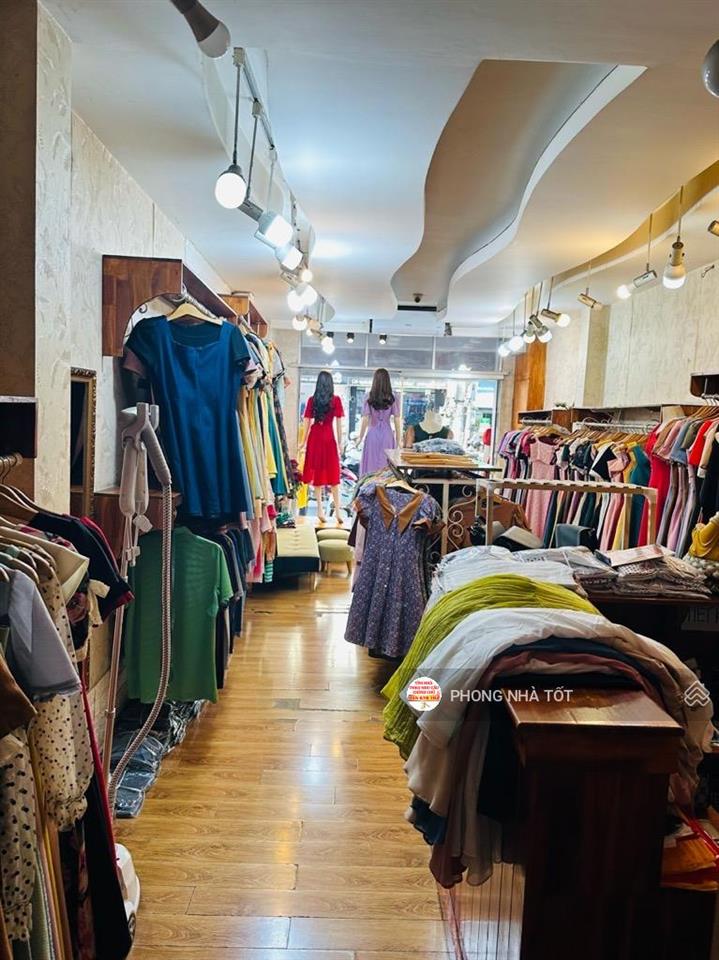 Bán nhà mặt tiền ông ích khiêm quận 11.