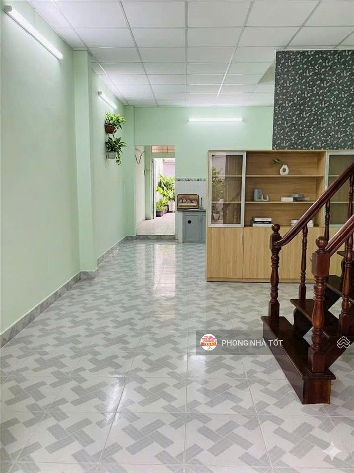 Hơn 5tỷ nhà 82m2 tân phú giáp tân bình. gấp bán.