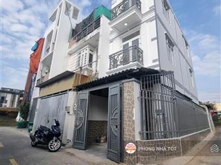 Hơn 4tỷ, bán nhà đẹp hẻm xe hơi quận 12