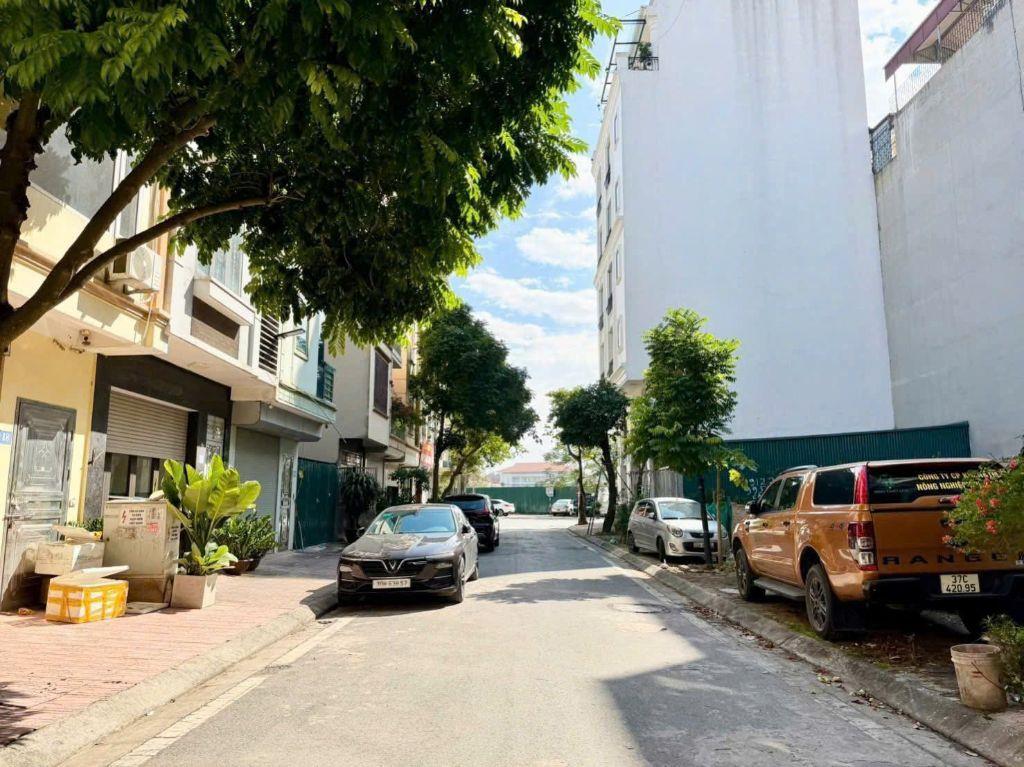 Bán nhà Phúc Đồng Long BIên 6 tầng thang máy kinh doanh đỉnh
