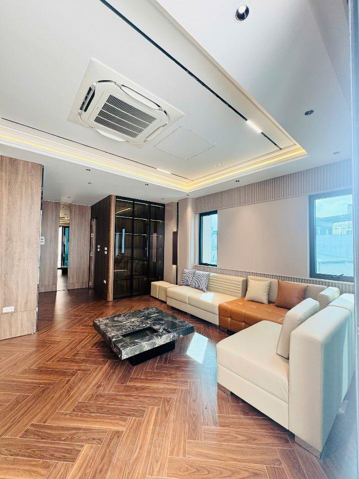 Bán nhà Phúc Đồng Long BIên 6 tầng thang máy kinh doanh đỉnh