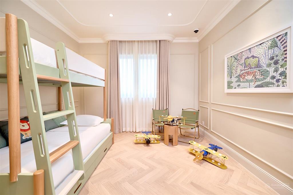 Hàng hot view công viên 4,6 tỷ, 65m2, 5 tầng, 4m mặt tiền  sun urban city hà nam