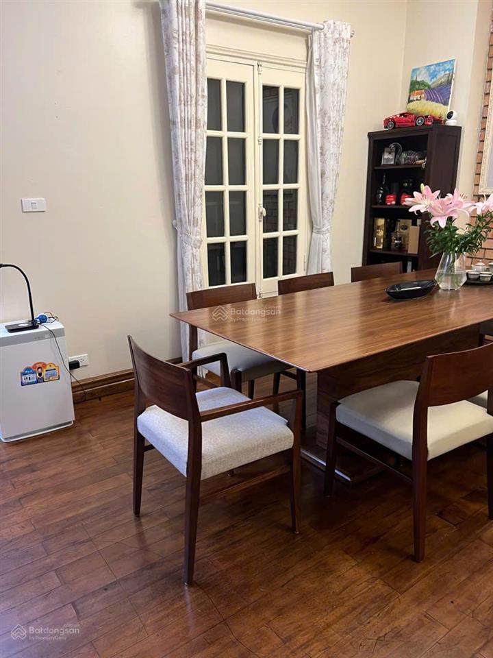 Cho thuê nhà riêng mặt phố khu ngọc hà, hà nội (tầng 2+3+4)