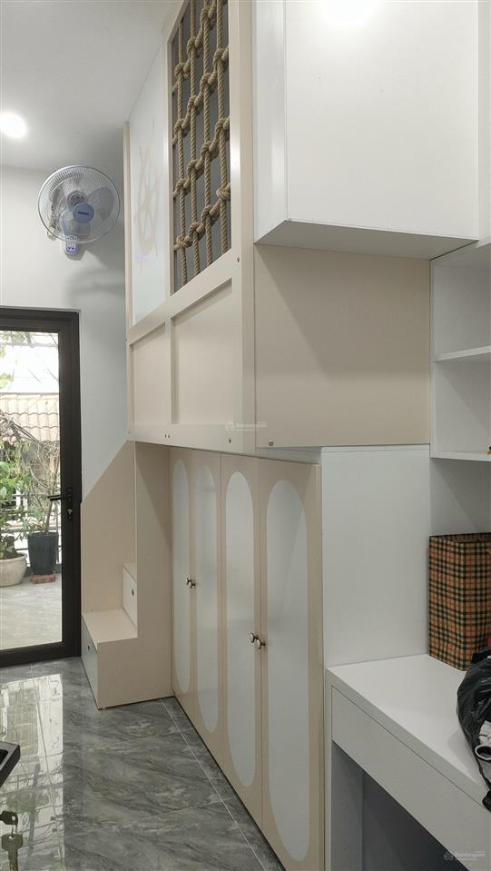 Bán nhà riêng ngõ 464/1 số 2a âu cơ full nội thất, 3 tầng, giá chỉ 6,3 tỷ