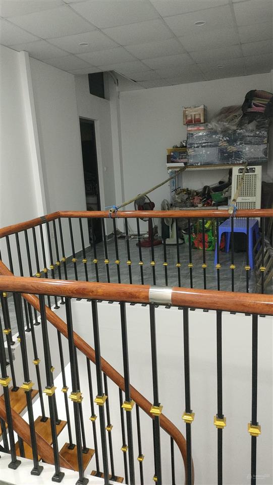 Bán nhà riêng ngõ 464/1 số 2a âu cơ full nội thất, 3 tầng, giá chỉ 6,3 tỷ