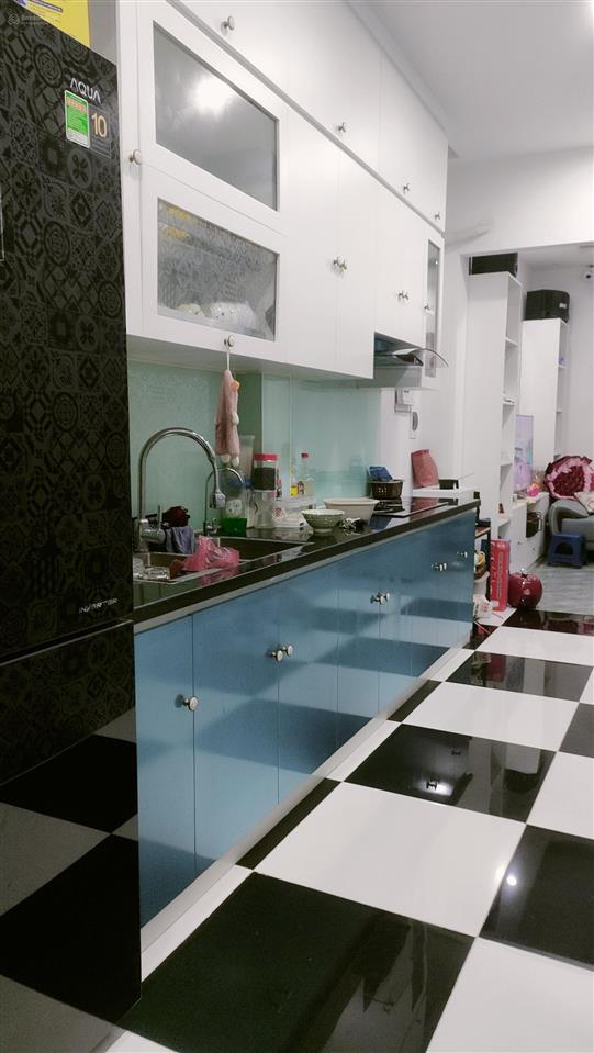 Bán nhà riêng ngõ 464/1 số 2a âu cơ full nội thất, 3 tầng, giá chỉ 6,3 tỷ