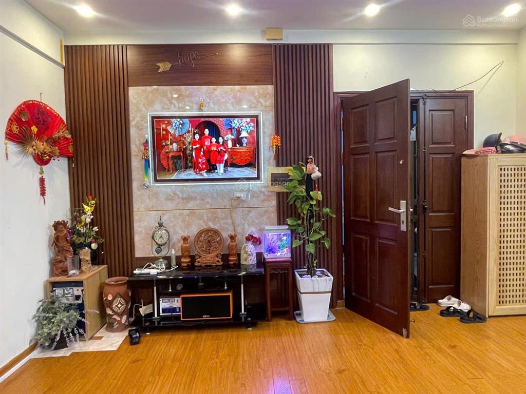 Chính chủ bán căn hộ 105m2 đẹp  khu đô thị văn khê