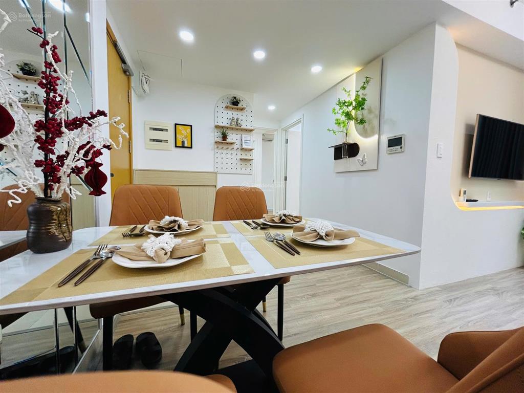 Bán căn hộ 2pn view nội khu yên tĩnh masteri thảo điền.  0978 087 ***  duy tiên xem nhà 24/7