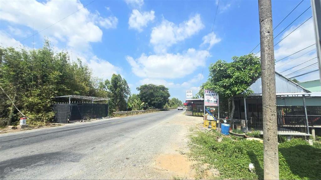 Bán đất tại ấp mương khai, xã mộc hóa, long an, 9 tỷ, 2400m2 có 1400m2 thổ, pháp lý đầy đủ