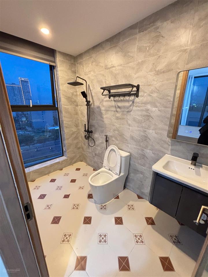 Cho thuê căn góc 2pn siêu đẹp toà panoma 2 tầng 8 view cầu rồng & downtown