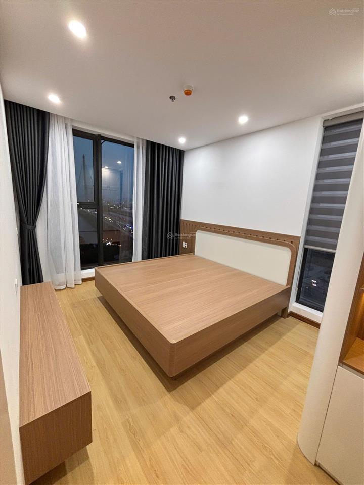 Cho thuê căn góc 2pn siêu đẹp toà panoma 2 tầng 8 view cầu rồng & downtown