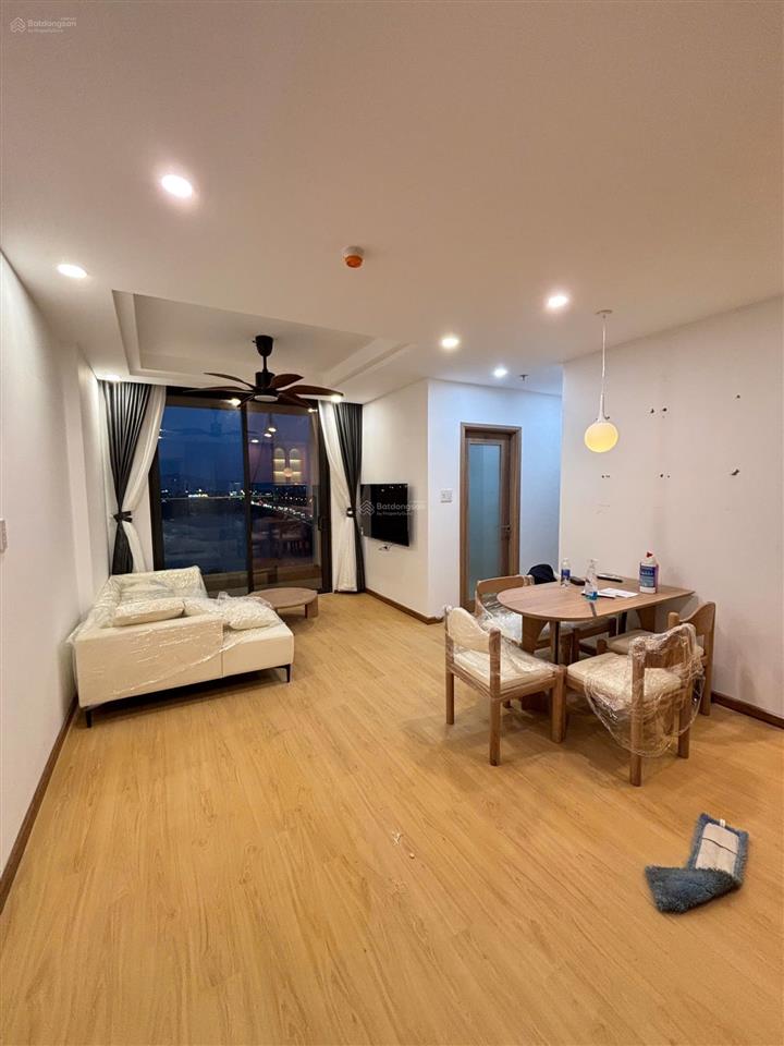 Cho thuê căn góc 2pn siêu đẹp toà panoma 2 tầng 8 view cầu rồng & downtown