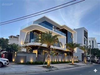 Cho thuê villa luxury mới xây cách biển ngũ hành sơn chỉ 300m