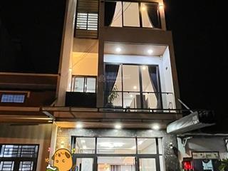 Cho thuê nhà 4 tầng mặt tiền vũ quỳnh sát biển nguyễn tất thành, thanh khê
