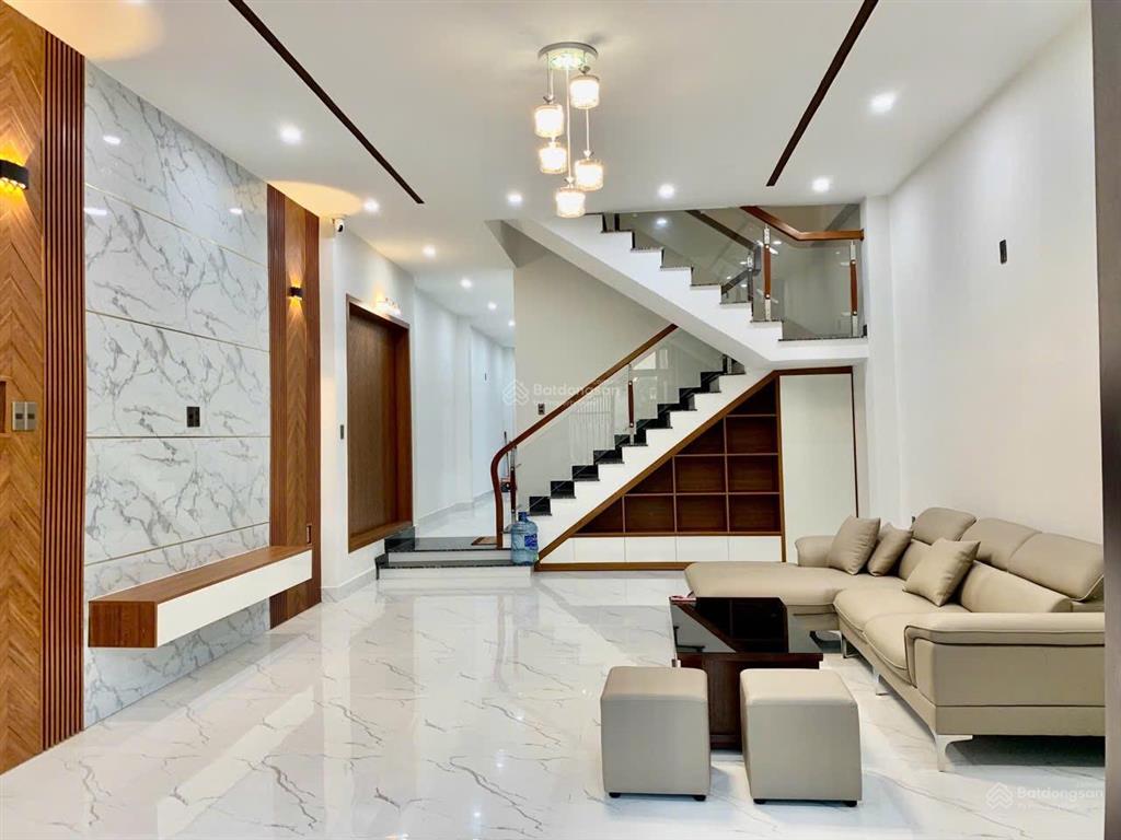 Cho thuê nhà 3 tầng 5pn 5wc gần biển phạm văn đồng sơn trà