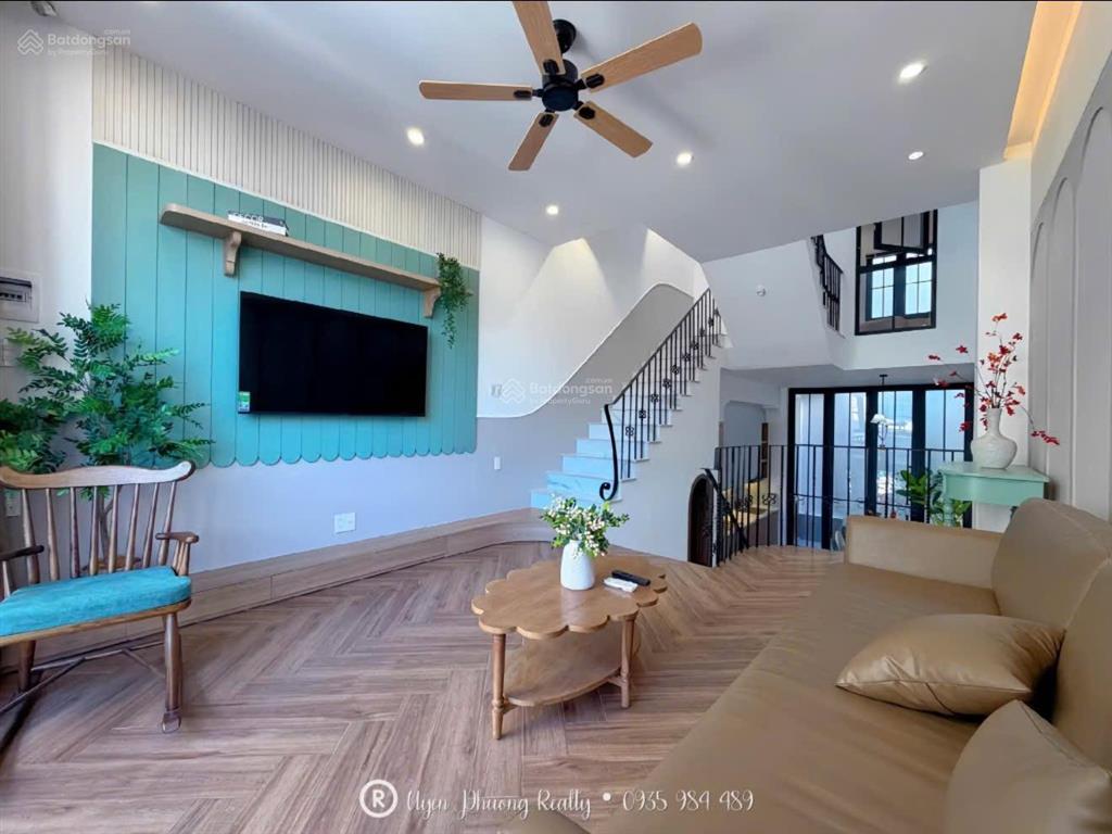 Cho thuê nhà 3 tầng hiện đại k129 tiểu la ngay chợ hòa cường