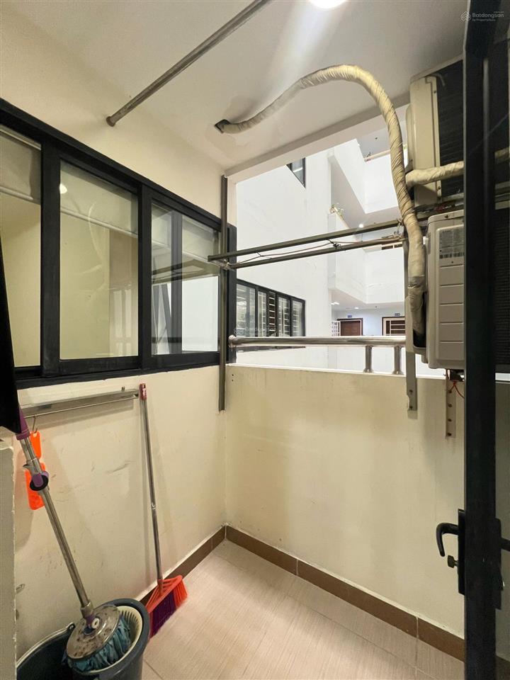 Cho thuê căn hộ chung cư the use full 2 phòng ngủ, 1pk, bancol, có bãi đậu oto, ngay lý thường kiệt