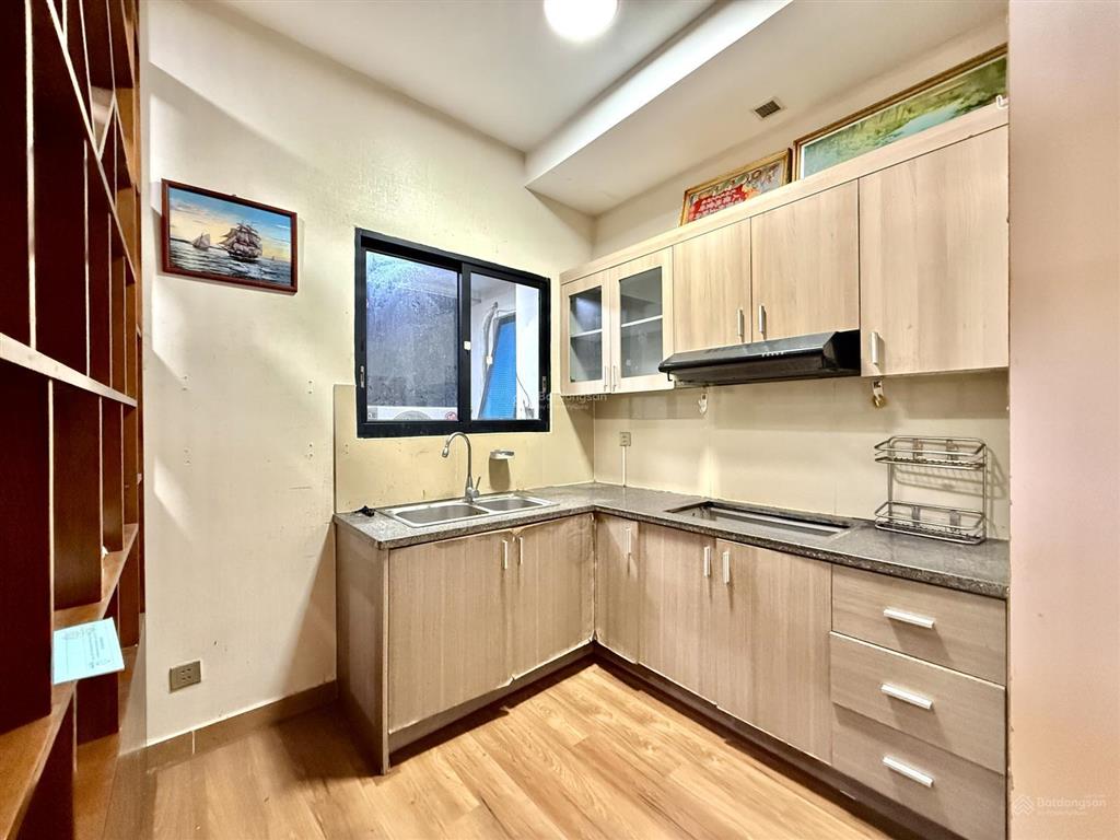 Cho thuê chung cư the usefull, 2 phòng ngủ 1pk, rộng 63m2, có hầm ô tô, gần đại học bách khoa