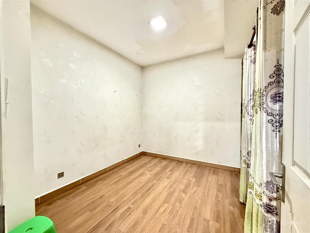 Cho thuê chung cư the usefull, 2 phòng ngủ 1pk, rộng 63m2, có hầm ô tô, gần đại học bách khoa