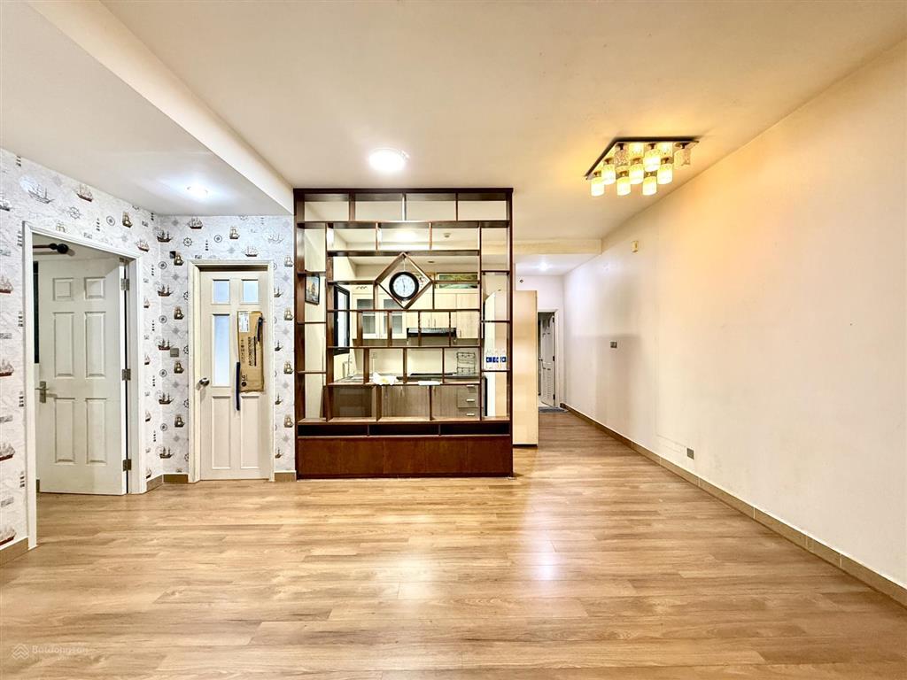 Cho thuê chung cư the usefull, 2 phòng ngủ 1pk, rộng 63m2, có hầm ô tô, gần đại học bách khoa