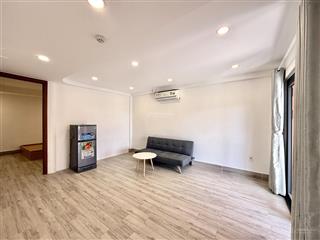 Cho thuê căn hộ penhuose 1 phòng ngủ tách bếp bancol, rộng 50m2, ngay nhà hát hoà bình quận 10