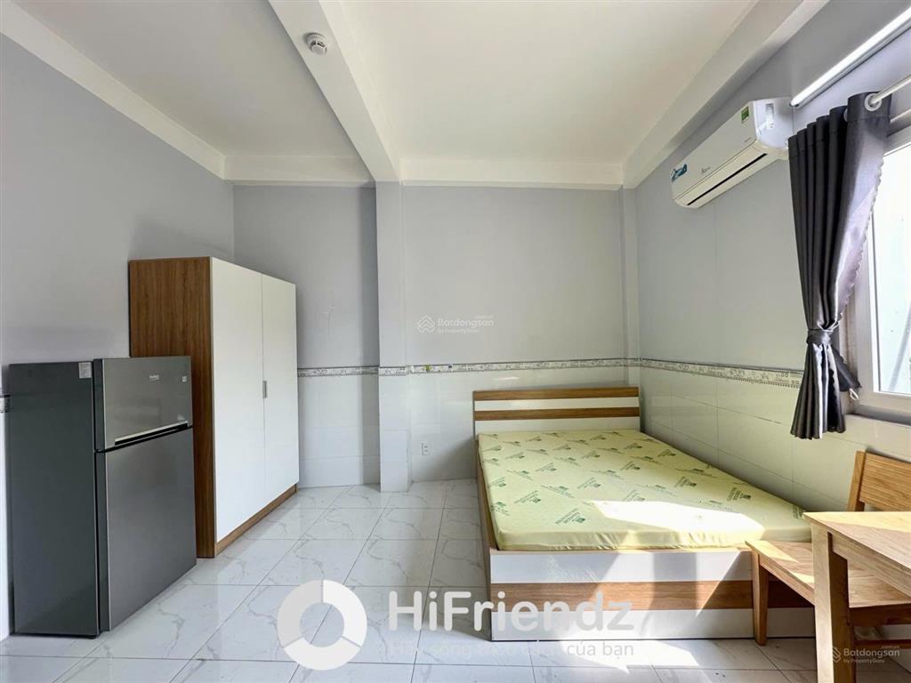 Cho thuê căn hộ studio cửa sổ, thang máy, full nội thất, giặt sấy, ngay bờ kè hoàng sa q3