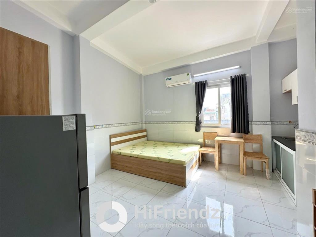 Cho thuê căn hộ studio cửa sổ, thang máy, full nội thất, giặt sấy, ngay bờ kè hoàng sa q3