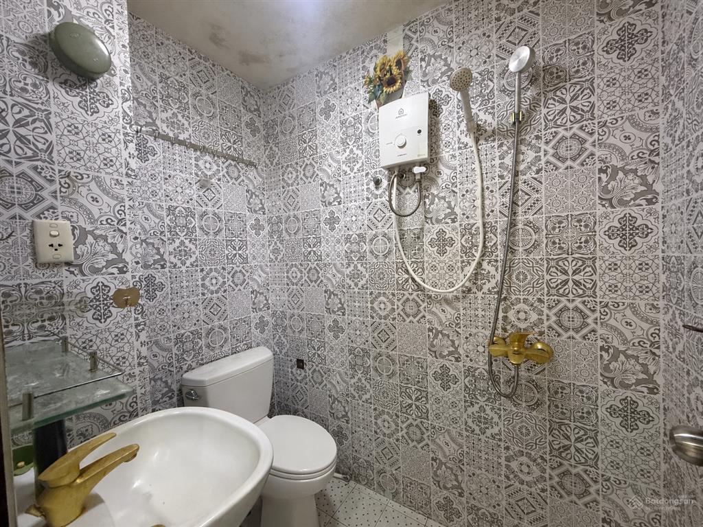 Cho thuê căn hộ studio cửa sổ trời, full nội thất, rộng 25m2, ngay vạn hạnh mall  cầu vượt 3/2 q10