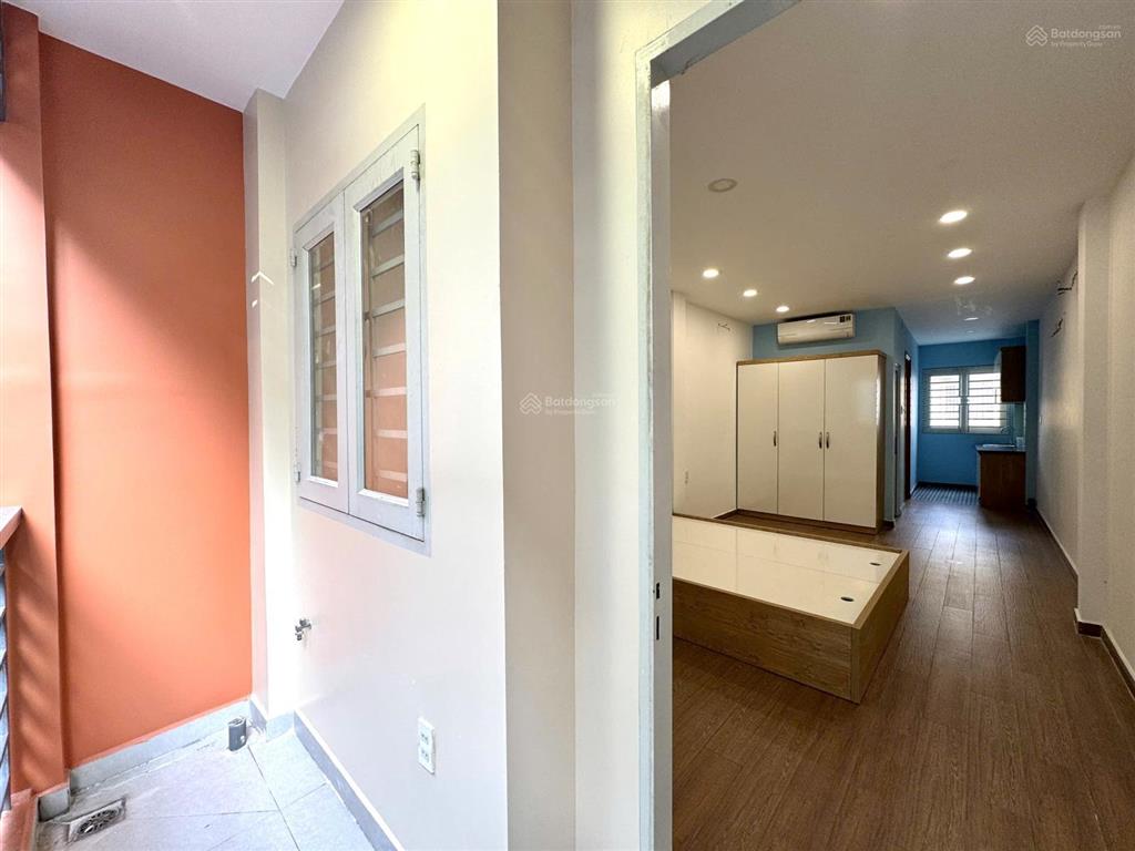 Cho thuê căn hộ studio bancol rộng 40m2, full nội thất, mới 100%, ngay vòng xoay dân chủ q