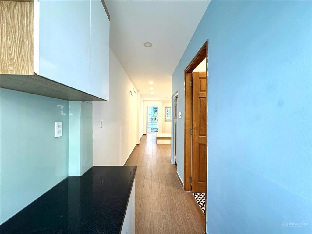 Cho thuê căn hộ studio bancol rộng 40m2, full nội thất, mới 100%, ngay vòng xoay dân chủ q