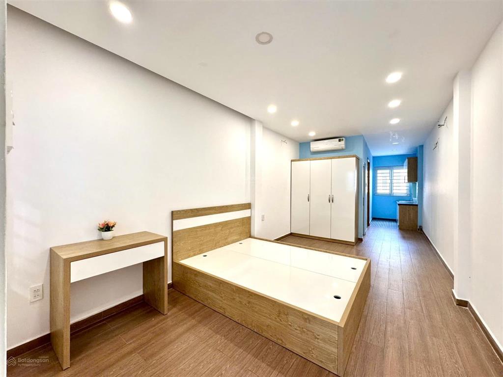 Cho thuê căn hộ studio bancol rộng 40m2, full nội thất, mới 100%, ngay vòng xoay dân chủ q