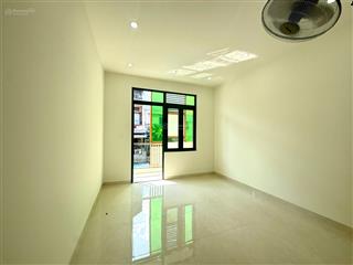 Cho thuê căn hộ bancol, full nội thất mới, nhà mới 100%, chỉ tính điện nước, ngay nhà hát hoà bình