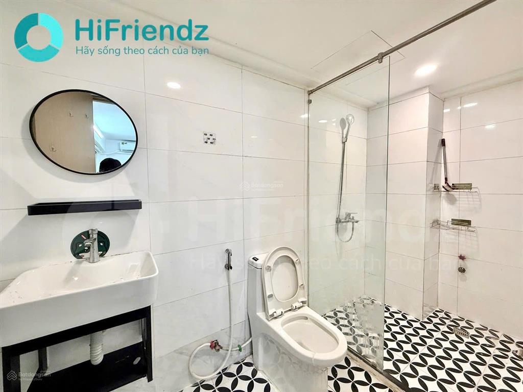 Cho thuê căn hộ 1pn tách bếp có thể làm 2pn rộng 50m2, cho 5ng5xe ,ngay nhà hát hoà bình 3/2 q10
