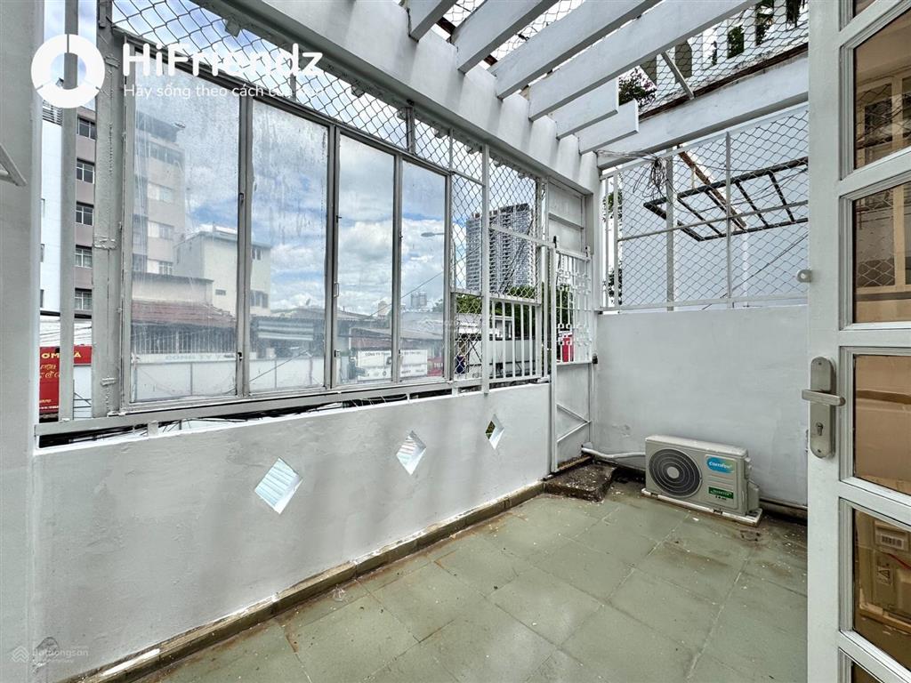 Cho thuê căn hộ 1pn tách bếp bancol, rộng 40m², nhà mới, full nội thất, ngay đại học bách khoa q10