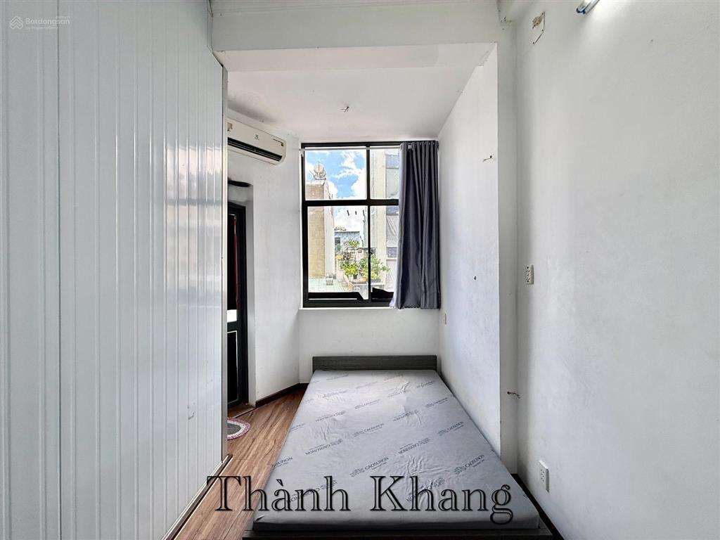 Cho thuê căn hộ 2 phòng ngủ bancol, full nt, rộng 55m2, máy giặt riêng, ngay đh kinh tế ueh q10