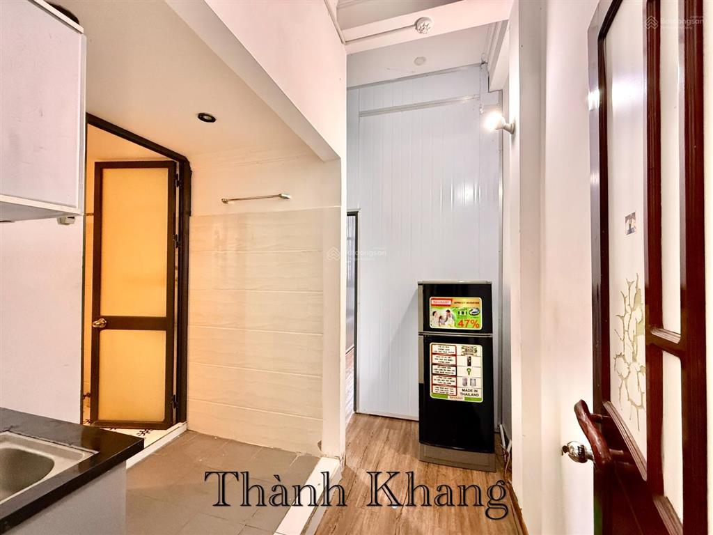 Cho thuê căn hộ 2 phòng ngủ bancol, full nt, rộng 55m2, máy giặt riêng, ngay đh kinh tế ueh q10