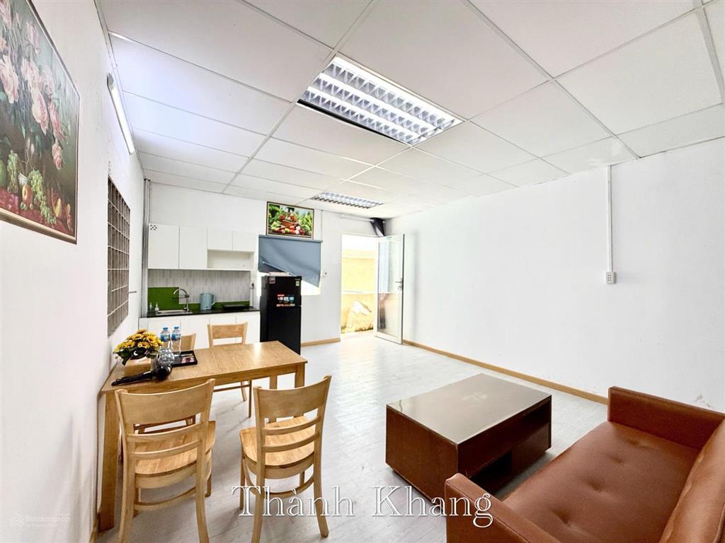 Cho thuê căn hộ 1pn tách bếp ban công, rộng 50m2, full nội thất, ngay tòa nhà viettel q10