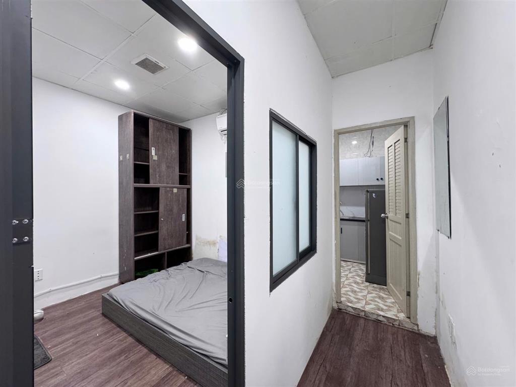 Cho thuê căn hộ 2 phòng ngủ full nội thất, rộng 40m2, 4 người 4 xe, gần đường sư vạn hạnh q10