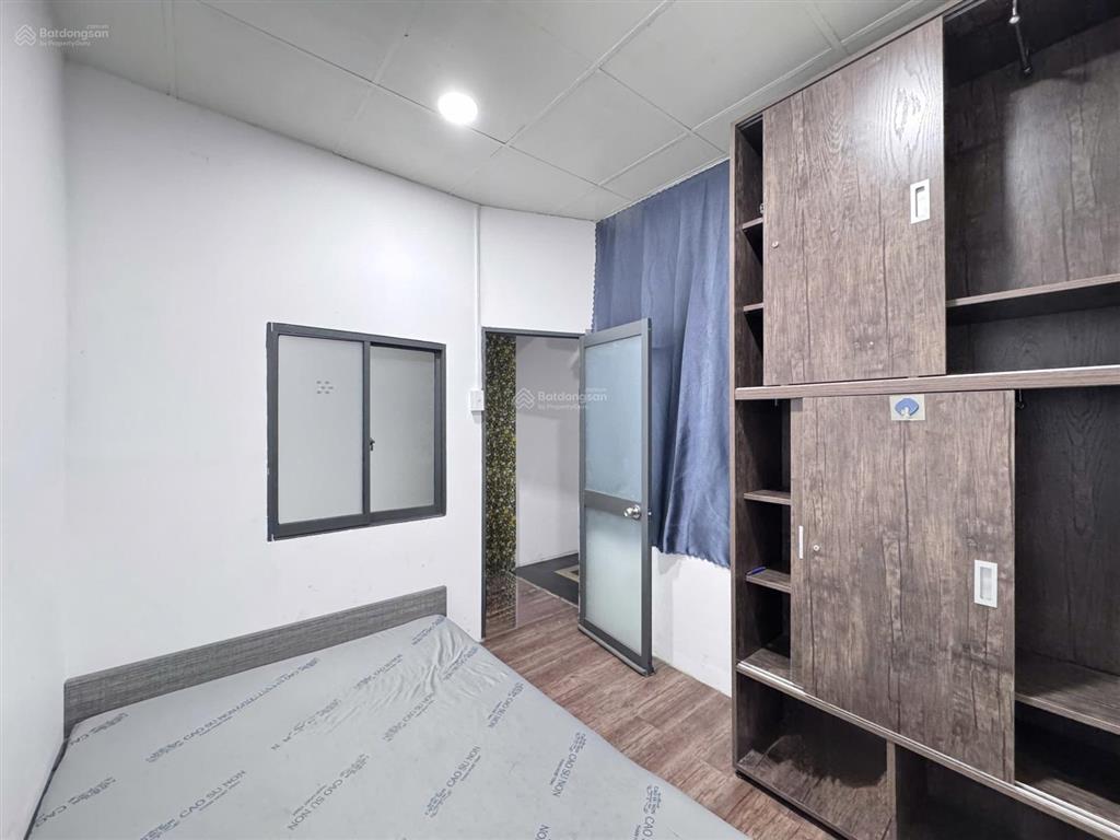 Cho thuê căn hộ 2 phòng ngủ full nội thất, rộng 40m2, 4 người 4 xe, gần đường sư vạn hạnh q10