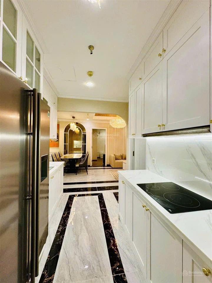Cho thuê 3pn mới 100% vừa deco xong