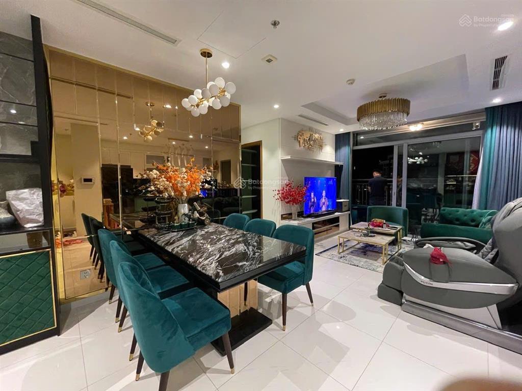 Vinhomes central park 3pn  108m2 thiết kế thành 2pn cho chị em. tông màu hợp mạng mộc  hoả