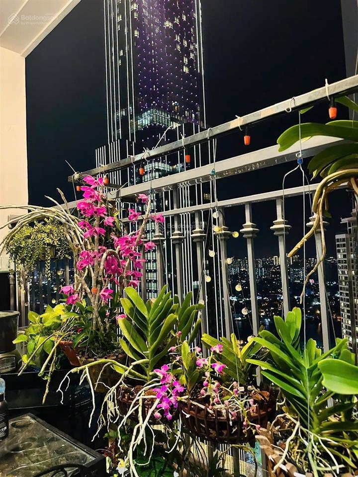Vinhomes central park 3pn  108m2 thiết kế thành 2pn cho chị em. tông màu hợp mạng mộc  hoả