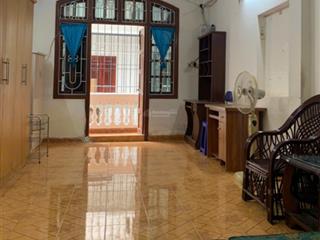 Cho thuê phòng rộng 3, 4 người ở được, ban công thoáng, tầng riêng biệt, có sảnh để xe.