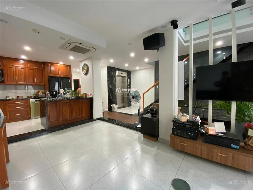 Nhà đẹp lung linh, ngang 7,85m, hxh hoàng văn thụ, 83.2m2, xe hơi ngủ trong nhà, thang máy, 18 tỷ