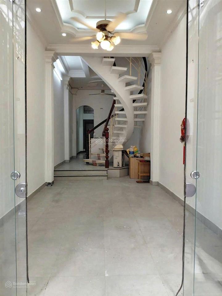 Giá tốt, chỉ 8,5 tỷ tl, nhà hxh lê văn sỹ, 3x17m, nở hậu, 56m2, 3 tầng, kiên cố, vào ở ngay!