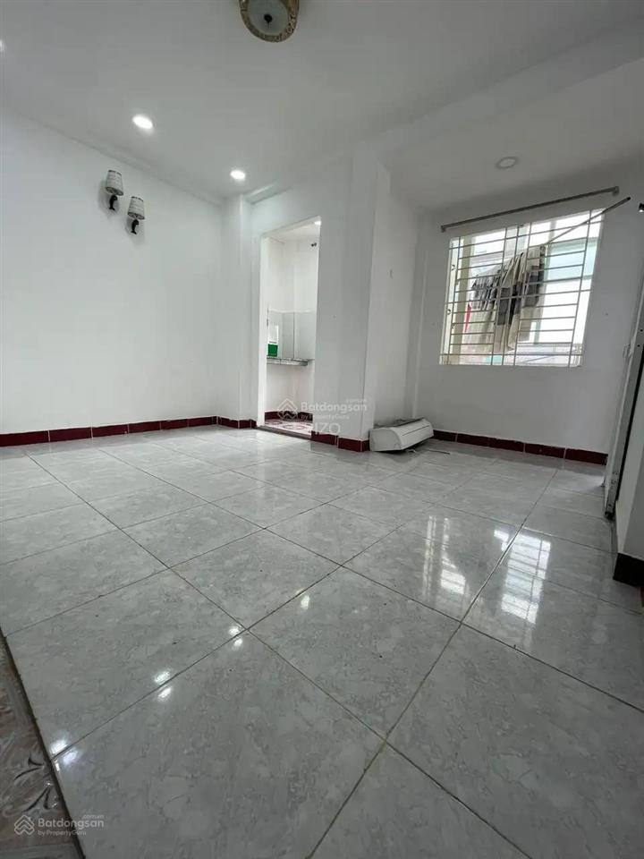 Còn sót lại, hxh nhựa 6m, huỳnh văn bánh, 4,2x17m, 65m2, cấp 4 tiện xây lại, nở hậu, chỉ 15,2 tỷ tl