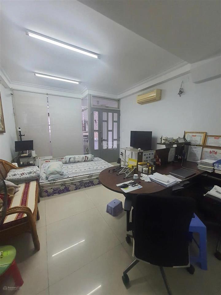 Hiếm có, mặt tiền hoàng diệu, sát nguyễn văn trỗi, 4x16,5m, 5 tầng kiên cố, ở ngay, chỉ 19 tỷ tl