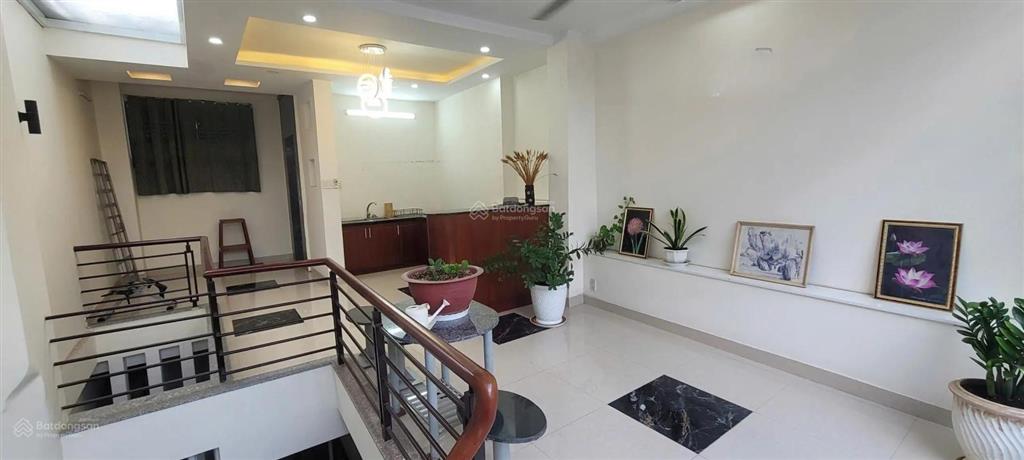 Xe hơi ngủ trong nhà thích quảng đức, 4x20m, 80m2, 4 tầng, kiên cố, vào ở ngay, chỉ 15,8 tỷ tl