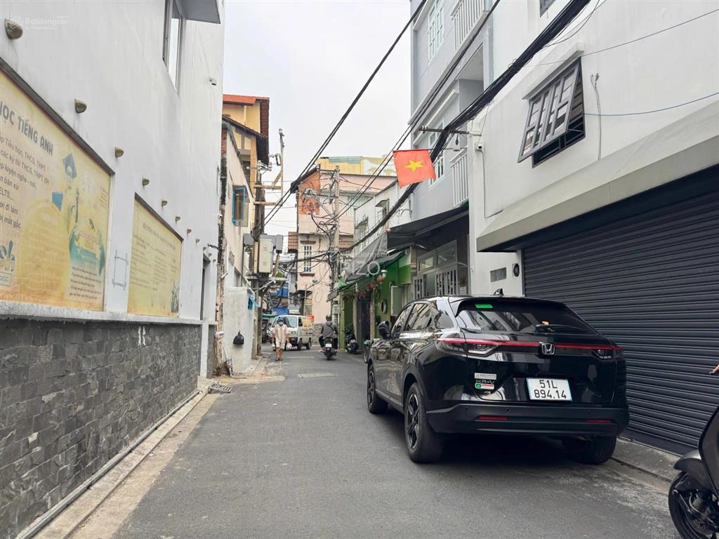 Nhà ngộp, gấp bán, hxh huỳnh văn bánh, 5,7x15m, 80m2, tiện xây lại, chỉ 11,5 tỷ tl